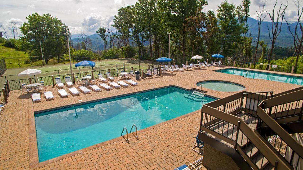 Moonshine Chalet, Hot Tub, Pool Access, Wifi, 1089 Free Tickets Each Paid Day, Dollywood And More Gatlinburg Buitenkant foto